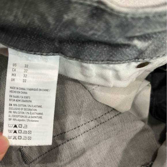 [W32] American Eagle Outfitters Extreme Flex Denim Shorts Gray Distressed Zip - Picture 8 of 8